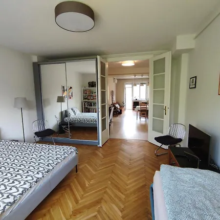 Park View, Close To River, Ac, Bauhaus Vibe, 2 Balconies Apartman