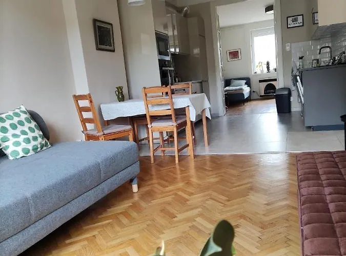 Apartmán Park View, Close To River, Ac, Bauhaus Vibe, 2 Balconies Budapešť